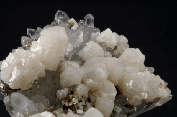 Quartz Pyrite Dolomite Roumanie 8x7cm (r12-7) – Image 5