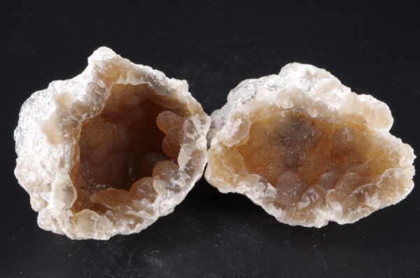 Géode complète de Calcédoine